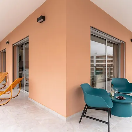 Sunny Brand New 2-bedroom - 500m From Da Rocha With Ac And Pool! *