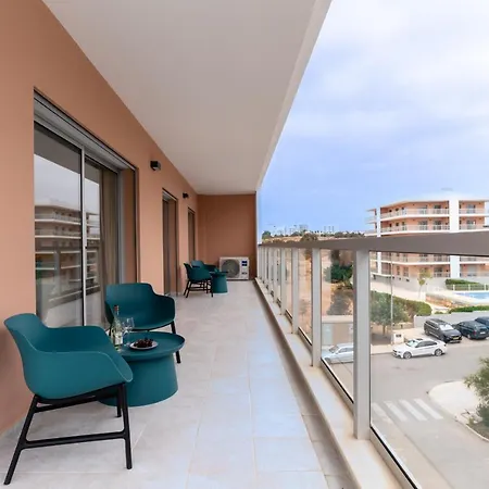 Sunny Brand New 2-bedroom - 500m From Da Rocha With Ac And Pool! *