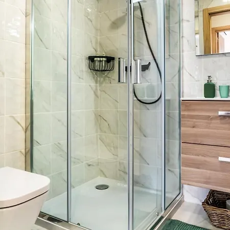 Апартаменты Bright New With Pool In - 5 Min Walk To The By Lisbeyond Портиман