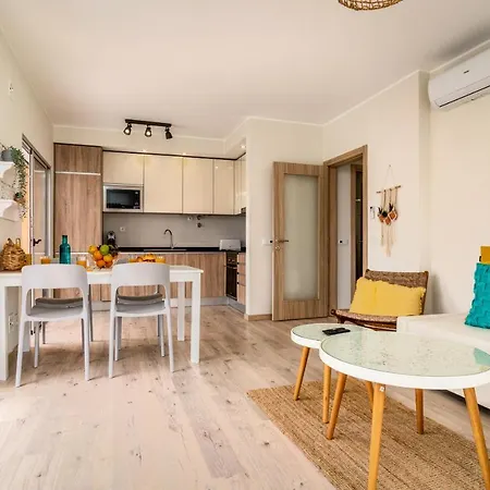 Апартаменты Bright New With Pool In - 5 Min Walk To The By Lisbeyond Портиман