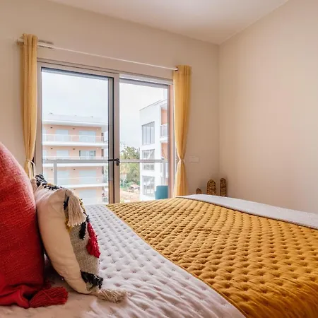 Sunny Brand New 2-bedroom - 500m From Da Rocha With Ac And Pool! Διαμέρισμα